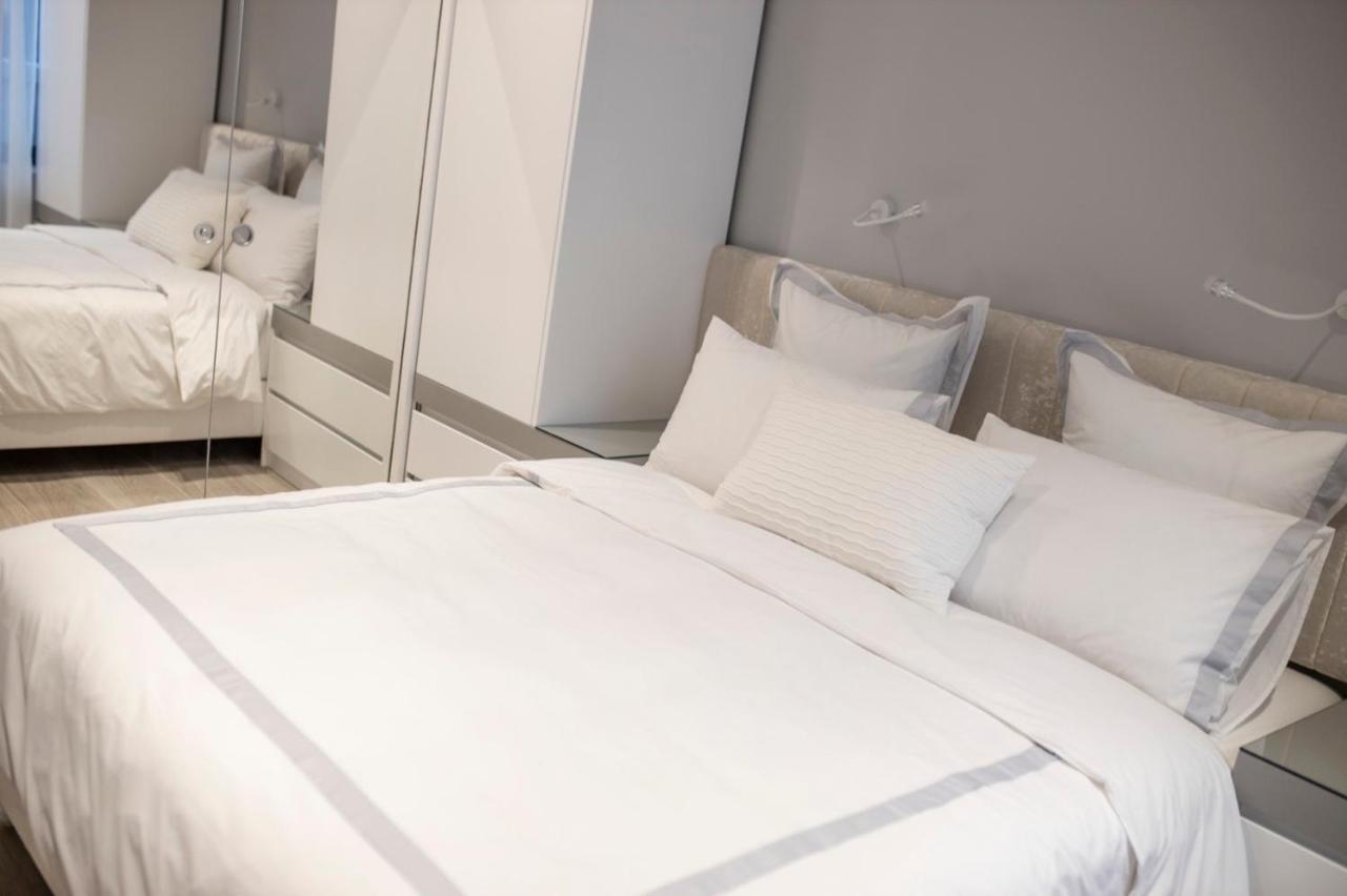 Pupin Palace Apartments Novi Sad Eksteriør billede
